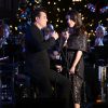 Seth MacFarlane et Lea Michele en tournage de l'émission The Grove Christmas à Los Angeles le 13 novembre 2016.