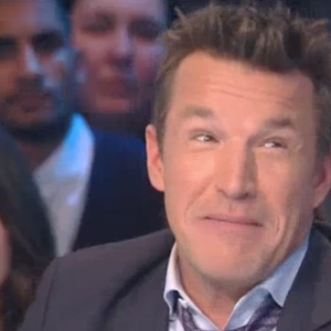 Benjamin Castaldi révèle que le salaire de Sandrine Quétier pour "Danse avec les stars" n'est pas si élevé. Emission "Touche pas à mon poste", lundi 2 janvier sur C8.