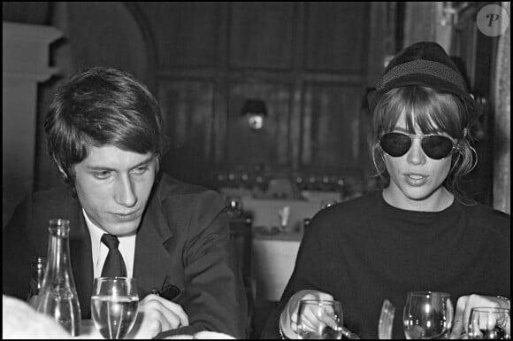 Jacques Dutronc et Françoise Hardy après un concerts en 1967