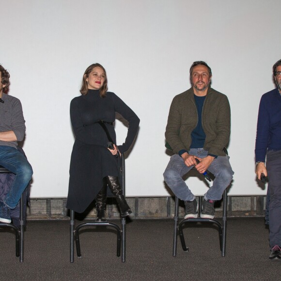 Exclusif - Guillaume Canet, sa compagne Marion Cotillard, enceinte, Rodolphe Lauga, Alain Attal à l'avant-première de "Rock'n Roll" au cinéma Kinepolis à Lomme, le 4 Janvier 2017. © Stéphane Vansteenkiste/Bestimage