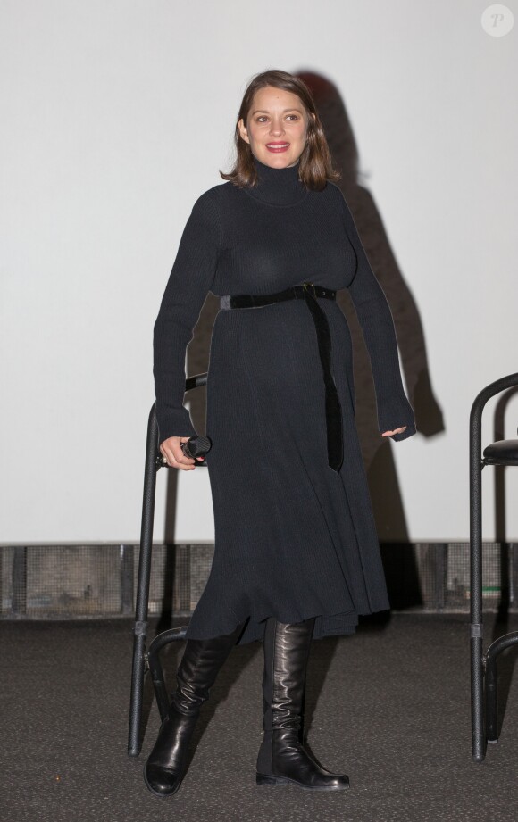 Exclusif - Marion Cotillard, enceinte et ravissante, à l'avant-première de "Rock'n Roll" au cinéma Kinepolis à Lomme, le 4 Janvier 2017. © Stéphane Vansteenkiste/Bestimage