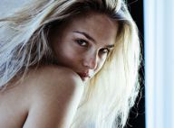 PHOTOS : Bar Refaeli, en toute intimité dans sa chambre d'hôtel, vous dit bonne nuit...