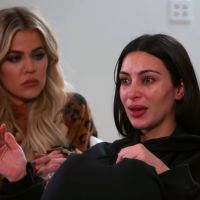 Kim Kardashian, en larmes, évoque pour la 1re fois son braquage à Paris...