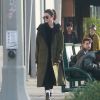 Exclusif - Kendall Jenner fait du shopping avec des amis à Hollywood le 12 décembre 2016.