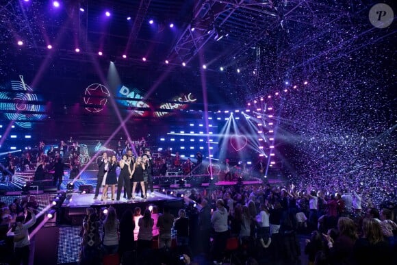 Exclusif - Les chanteurs de la Star Academy Saison 4 (Karima Charni, Hoda Sanz, Mathieu Johann, Tina Tictone, Lucie Bernardoni, Sofiane Tadjine-Lambert, Francesca Antoniotti, Enrique Toyos) - Emission hommage à "Grégory Lemarchal, 10 ans après l'histoire continue" au Zénith de Paris et retransmis en direct sur TF1 le 7 janvier 2017. © Cyril Moreau/Bestimage