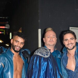 Exclusif - Damien Sargue, Brahim Zaibat, Sébastien Cauet, Olivier Dion et David Ban - Sébastien Cauet chante dans la comédie musicale "Les 3 Mousquetaires" au Palais des Sports à Paris le 8 décembre 2016.