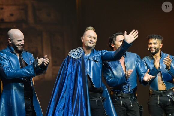 Exclusif - David Ban, Sébastien Cauet et Olivier Dion - Sébastien Cauet chante dans la comédie musicale "Les 3 Mousquetaires" au Palais des Sports à Paris le 8 décembre 2016.