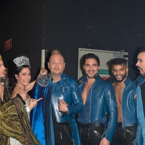 Exclusif - Christophe Héraut, Florian Cléret, Victoria Petrosillo, Sébastien Cauet, Olivier Dion, Brahim Zaibat, Damien Sargue et David Ban - Sébastien Cauet chante dans la comédie musicale "Les 3 Mousquetaires" au Palais des Sports à Paris le 8 décembre 2016.