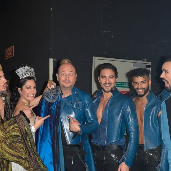 Exclusif - Christophe Héraut, Florian Cléret, Victoria Petrosillo, Sébastien Cauet, Olivier Dion, Brahim Zaibat, Damien Sargue et David Ban - Sébastien Cauet chante dans la comédie musicale "Les 3 Mousquetaires" au Palais des Sports à Paris le 8 décembre 2016.