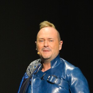 Exclusif - Sébastien Cauet - Sébastien Cauet chante dans la comédie musicale "Les 3 Mousquetaires" au Palais des Sports à Paris le 8 décembre 2016.