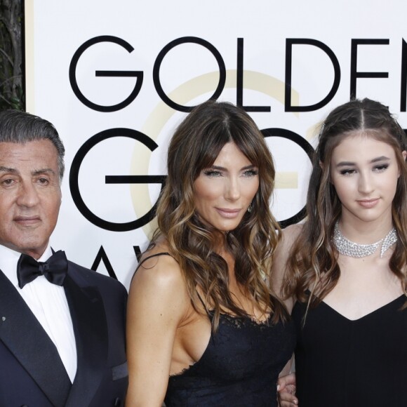 Sylvester Stallone, sa femme Jennifer Flavin et leurs filles Sophia Rose Stallone, Sistine Rose Stallone, Scarlet Rose Stallone - 74e cérémonie annuelle des Golden Globe Awards à Beverly Hills, le 8 janvier 2017. © Olivier Borde/Bestimage