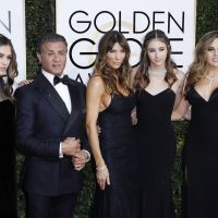 Sylvester Stallone, papa fier avec ses trois filles et bombes des Golden Globes