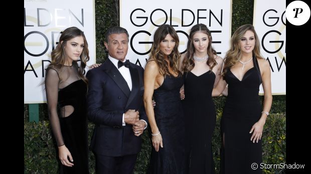 Sylvester Stallone avec ses filles lors des Golden Globes Awards 2017.