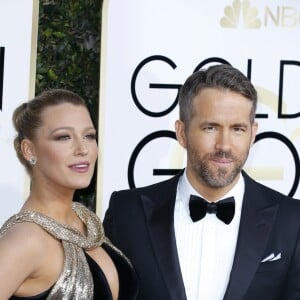 Ryan Reynolds et son épouse Blake Lively, habillée d'une robe Haute Couture Atelier Versace - 74ème cérémonie annuelle des Golden Globe Awards à Beverly Hills, le 8 janvier 2017. © Olivier Borde/Bestimage