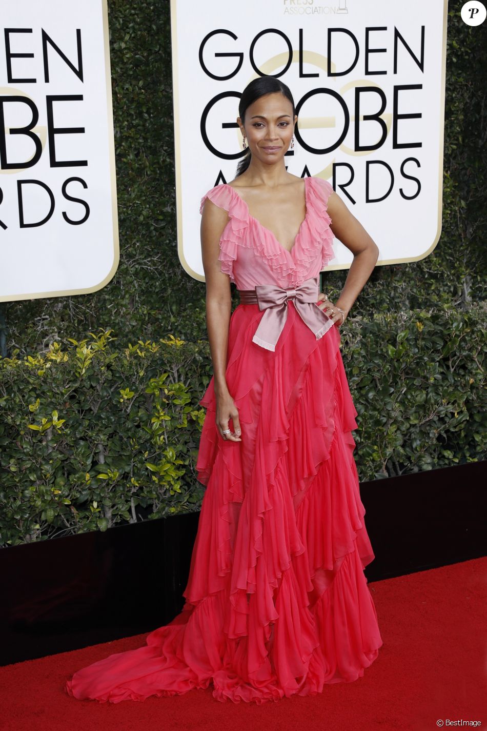 Zoe Saldana, habillée d&#039;une robe Gucci - La 74ème cérémonie annuelle des Golden Globe Awards à Beverly Hills, le 8 janvier 2017. © Olivier Borde/Bestimage