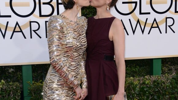 Sarah Paulson : Baiser tendre avec Amanda Peet avant de rafler le Golden Globe