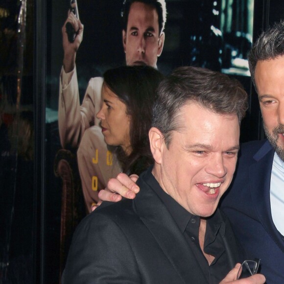 Ben Affleck, Matt Damon - Avant-première du film "Live By Night" ("Ils vivent la nuit") au Chinese Theatre à Hollywood, Los Angeles, le 9 janvier 2017.