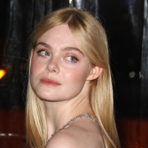 Elle Fanning - Avant-première du film "Live By Night" ("Ils vivent la nuit") au Chinese Theatre à Hollywood, Los Angeles, le 9 janvier 2017.