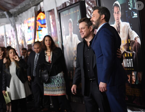 Ben Affleck, Matt Damon - Avant-première du film "Live By Night" ("Ils vivent la nuit") au Chinese Theatre à Hollywood, Los Angeles, le 9 janvier 2017.