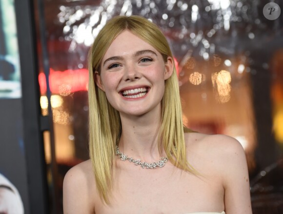 Elle Fanning - Avant-première du film "Live By Night" ("Ils vivent la nuit") au Chinese Theatre à Hollywood, Los Angeles, le 9 janvier 2017.