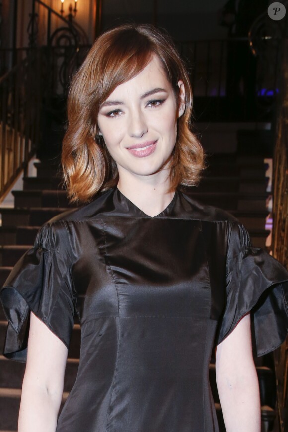 Louise Bourgoin (robe Dior Haute Couture, pochette Dior, bague Dior Joaillerie) - Le dîner caritatif de Babeth Djian et l'association AEM ("Un Avenir pour les Enfants du Monde") pour les enfants du Rwanda au Pavillon Ledoyen à Paris, France, le 8 décembre 2016. © Olivier Borde/Bestimage