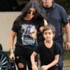 Kourtney Kardashian et son fils Mason dans les rues de Los Angeles, le 15 novembre 2016