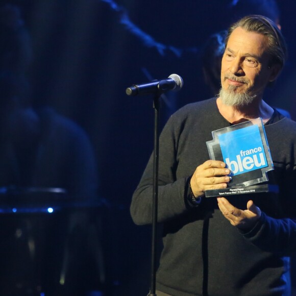 Florent Pagny - 21ème édition des Talents France Bleu en direct des Folies Bergère à Paris le 3 novembre 2016. © CVS/Bestimage