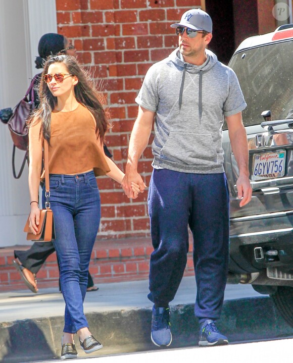 Exclusif - Olivia Munn et Aaron Rodgers se rendent au bureau de leur agent à Beverly Hills le 25 mars 2016.