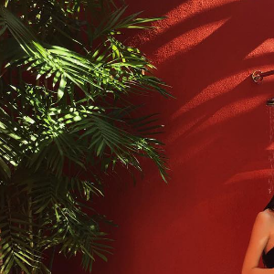 Carys Zeta, la fille de Catherine Zeta-Jones et Michael Douglas, pose en bikini