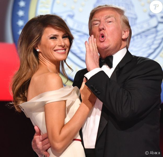 Melania et Donald Trump : Robe française et moqueries au bal de  l'investiture - Purepeople
