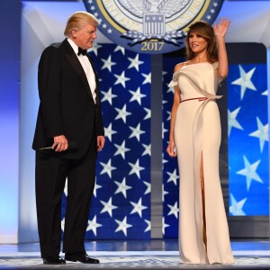 Le 45e président des Etats-Unis Donald Trump et son épouse Melania lors du bal de l'investiture à Washington le 20 janvier 2017