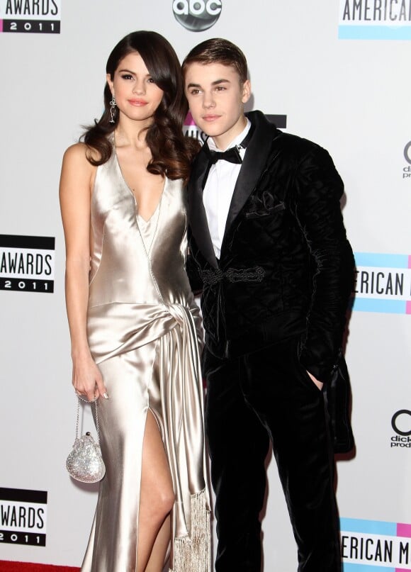 Selena Gomez et Justin Bieber aux American Music Awards le 20 novembre 2011 à Los Angeles