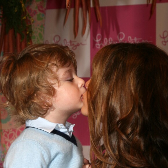 Melania Trump et son fils Barron à l'évènement Bunny Hop, à New York, le 11 mars 2008.