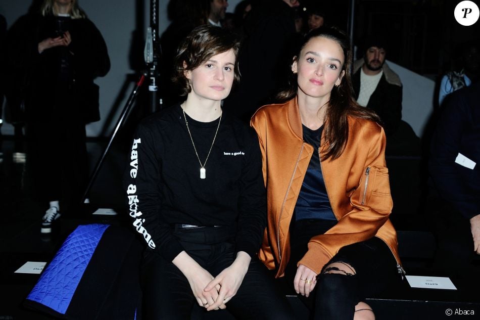 Qui Est La Compagne De Christine And The Queens Heloïse Letissier (Christine and the Queens) et Charlotte Le Bon