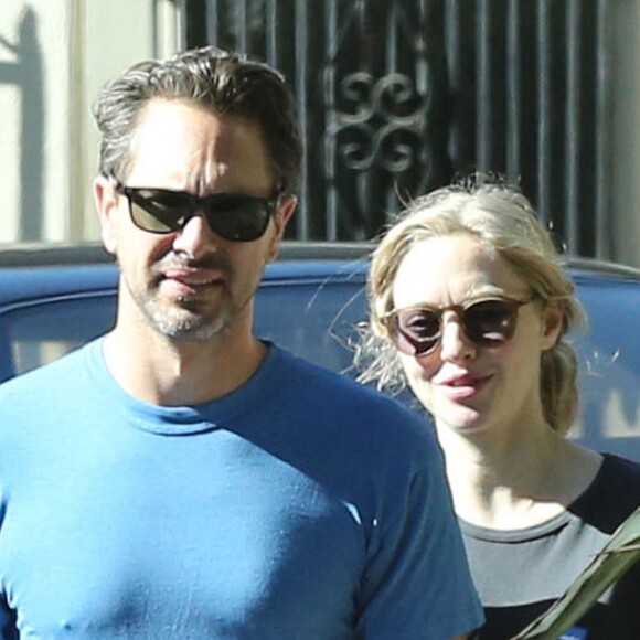 Exclusif - Amanda Seyfried et son fiancé Thomas Sadoski sont allés voter à Los Angeles, le 8 novembre 2016