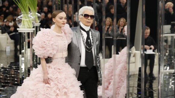 Défilé de mode "Chanel", collection Haute-Couture printemps-été 2017 au Grand Palais à Paris. Le 24 janvier 2017.