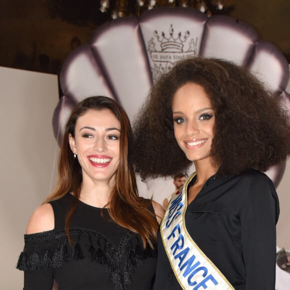 Alicia Aylies, Miss France 2017 et Rachel Legrain-Trapani, Miss France 2007 - Défilé On Aura Tout Vu, collection Couture printemps-été 2017 à l'Hôtel de Ville de Paris. Le 23 janvier 2017.