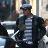 Exclusif - Brooklyn Beckham est arrivé en France vendredi soir avec un ami en Eurostar en provenance de Londres et fait du shopping dans les rues de Paris, le 10 décembre 2016