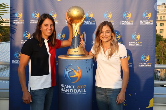 Charline Picon et Laure Boulleau lors du cocktail organise a l'occasion du devoilement de la bande originale du Championnat du monde masculin de handball 2017 par DJ Feder a la Piscine Molitor a Paris, France le 30 Aout 2016.