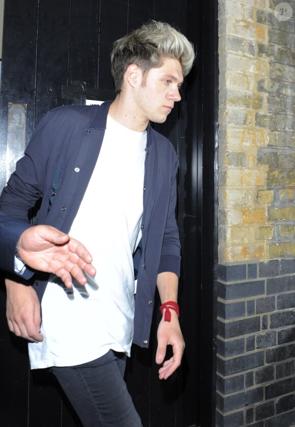 Niall Horan - People à la sortie du restaurant Chiltern Firehouse, après la soirée de lancement de la collection de David Beckham pour H&M à Londres, le 14 mai 2014.