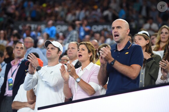 Mirka Federer et le clan du Suisse étaient en liesse après la victoire de Roger Federer contre Rafael Nadal en finale de l'Open d'Australie, le 29 janvier 2017 à Melbourne. Vainqueur en cinq sets au terme d'un match d'une intensité folle, le Suisse ajoute un 18e succès en Grand Chelem à sa carrière.