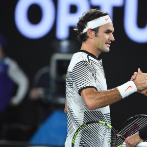 La joie de Roger Federer était spectaculaire à l'issue de sa victoire contre Rafael Nadal en finale de l'Open d'Australie, le 29 janvier 2017 à Melbourne. Vainqueur en cinq sets au terme d'un match d'une intensité folle, le Suisse ajoute un 18e succès en Grand Chelem à sa carrière.