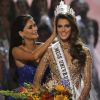 Iris Mittenaere et Pia Wurtzbach, Miss Univers 2015 - La Française Iris Mittenaere couronnée Miss Univers; Choisie face à ses 85 concurrentes, la Française Iris Mittenaere a été élue lundi 30 janvier Miss Univers lors d'un concours télévisé organisé à Manille, aux Philippines le 30 janvier 2017. © Linus Guardian Escandor Ii via ZUMA Wire / Bestimage