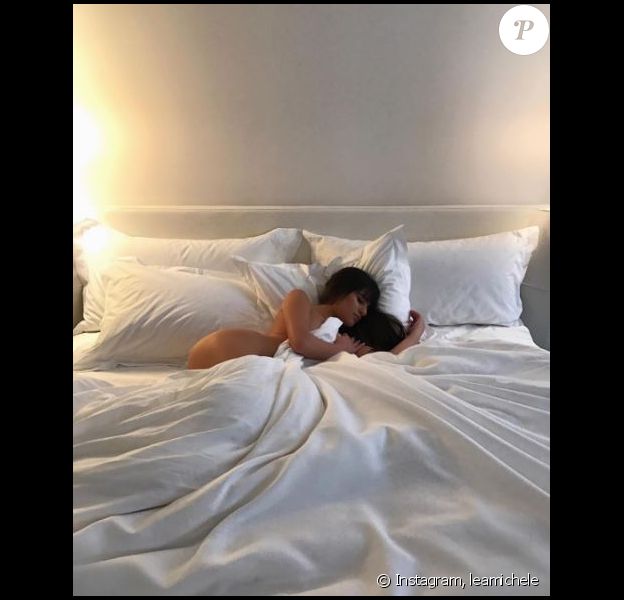 Lea Michele nue dans un lit à New York, Instagram le 27 janvier 2017