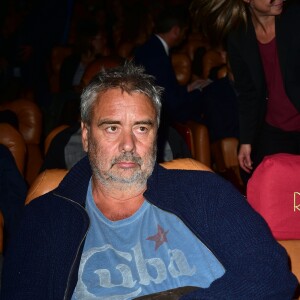 Luc Besson - Conférence de Nicolas Hulot à l'occasion de la sortie de son livre-manifeste "Osons, plaidoyer d'un homme libre" au Grand Rex à Paris le 7 octobre 2015.