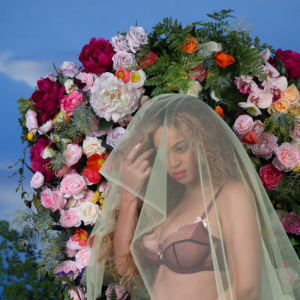 Beyoncé Knowles est enceinte de jumeaux. Photo publiée sur son site officiel, le 2 février 2017