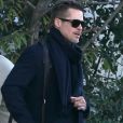 Exclusif - Brad Pitt a fait la fête dans un hôtel de luxe à Los Angeles. Alors que Brad se dispute toujours la garde de ses six enfants, il semble que la star a voulu profiter d'une soirée seul pour se changer les idées.. Les gardes du corps chargent la voiture des restes de champagne et ballons de la soirée. Le 23 janvier 2017