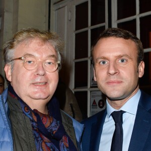 Exclusif - Dominique Besnehard et Emmanuel Macron - Représentation de la pièce "Pleins Feux" au théâtre Hébertot à Paris le 2 février 2017. © Coadic Guirec/Bestimage