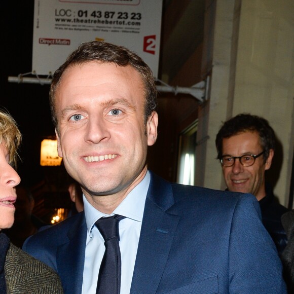 Exclusif - Danièle Thompson et Emmanuel Macron - Représentation de la pièce "Pleins Feux" au théâtre Hébertot à Paris le 2 février 2017. © Coadic Guirec/Bestimage