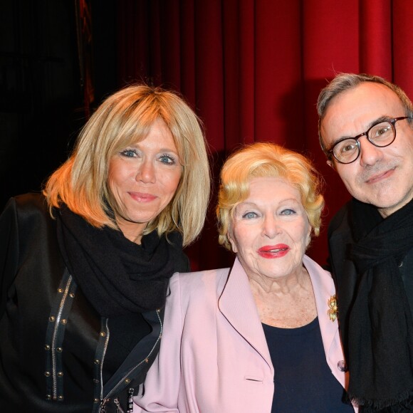 Exclusif - Brigitte Macron (Brigitte Trogneux), Line Renaud et Philippe Besson - Représentation de la pièce "Pleins Feux" au théâtre Hébertot à Paris le 2 février 2017. © Coadic Guirec/Bestimage